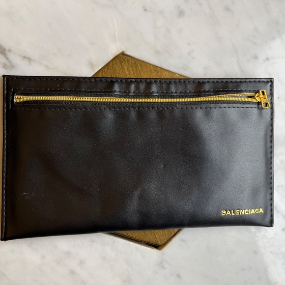 Balenciaga soft sunglasses case, black & gold. - Picture 3 of 12